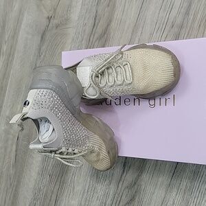 Madden Girl size 1 shoes
